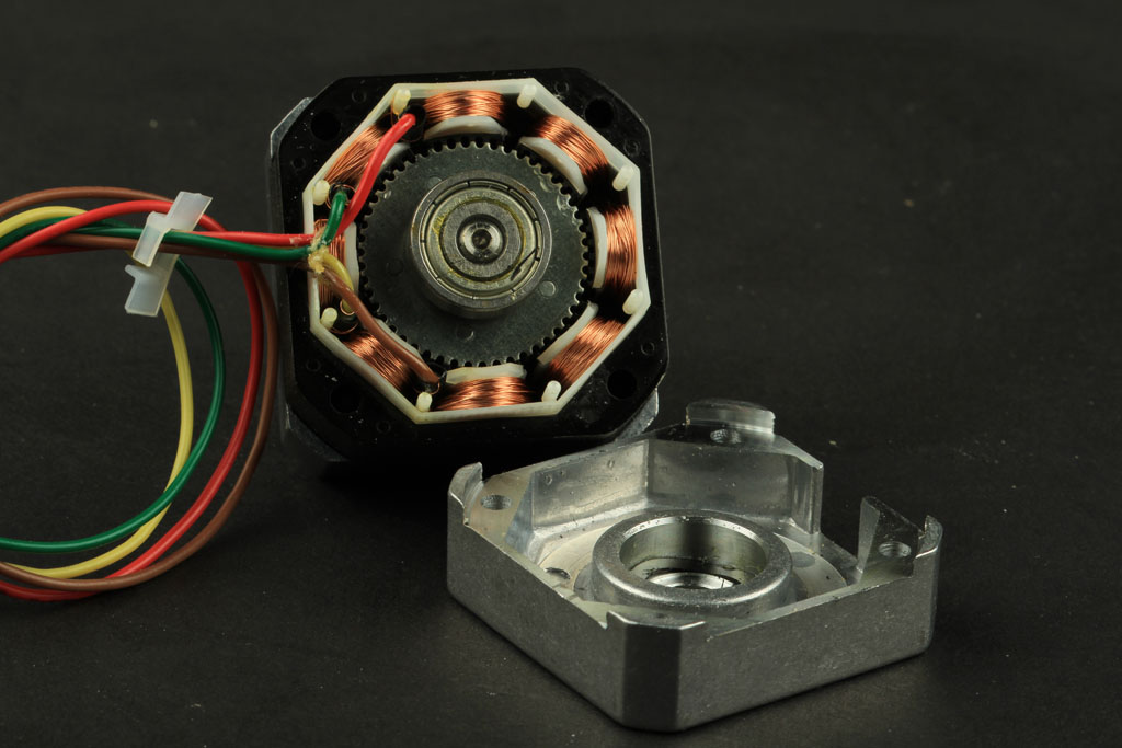 Internal Assembly Diagram of Stepper Motor.png